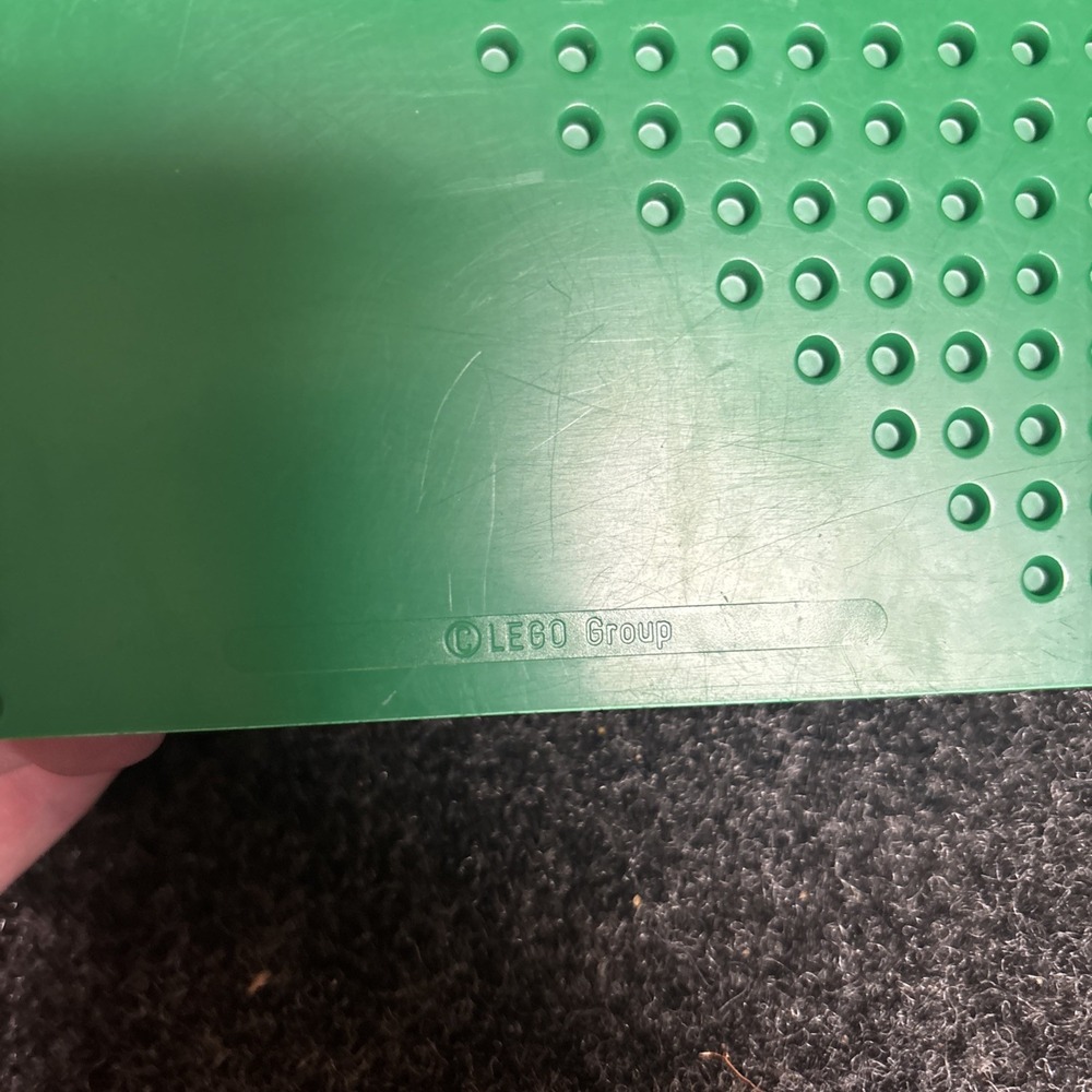 LEGO Green 32x32 Stud Baseplate with Light Gray Road Corner Pattern Used - Picture 4 of 4